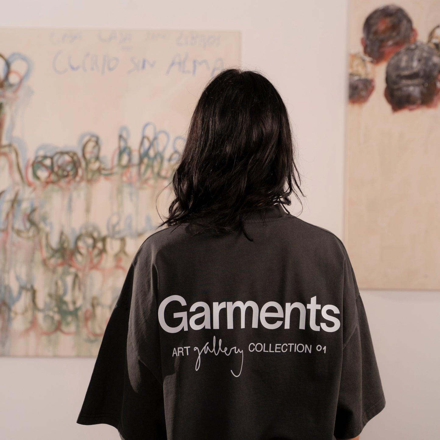 COLLECTION 01 BLACK T-SHIRT